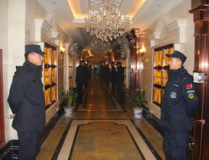 对于娱乐场所,光影交织的欢乐世界