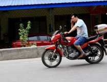 摩托车行,各地特色店铺与骑行文化之旅”